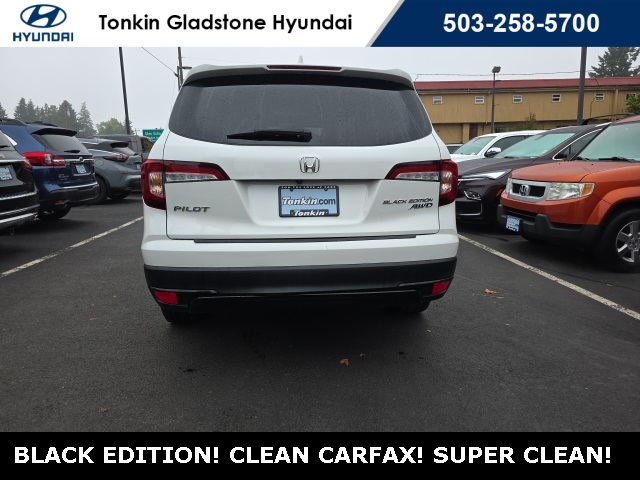 2022 Honda Pilot Black Edition photo 3