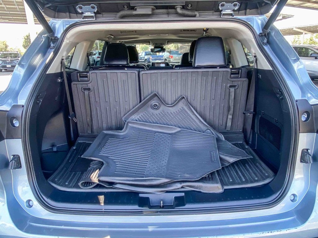 2022 Toyota Highlander XLE photo 26