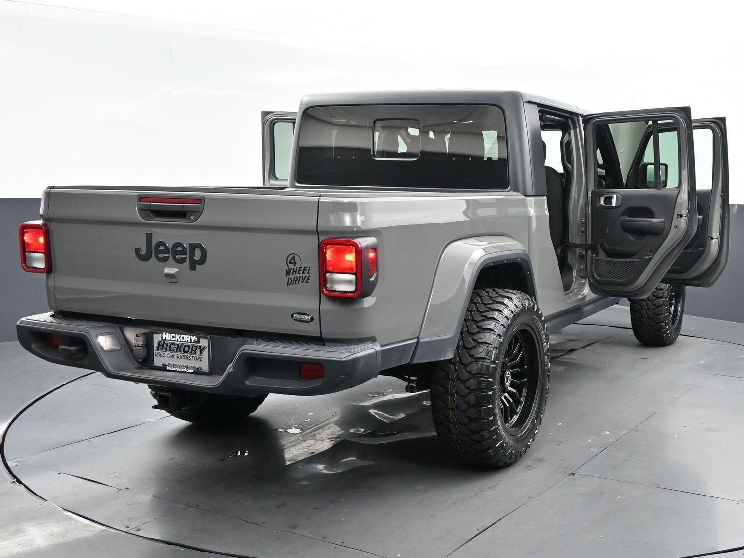 2021 Jeep Gladiator Willys photo 30