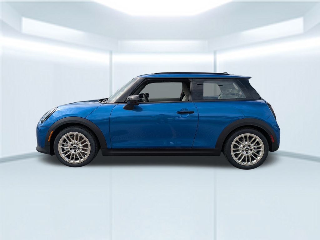 2025 Mini Cooper 2 Door Hardtop Signature photo 2