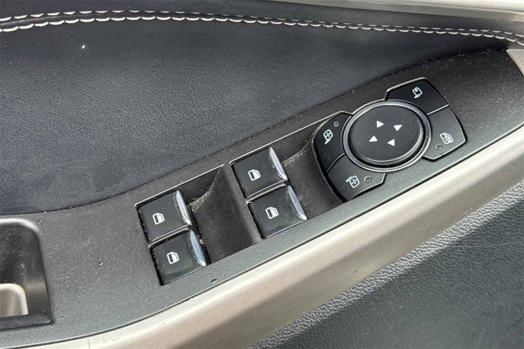 2023 Ford Explorer Limited photo 13