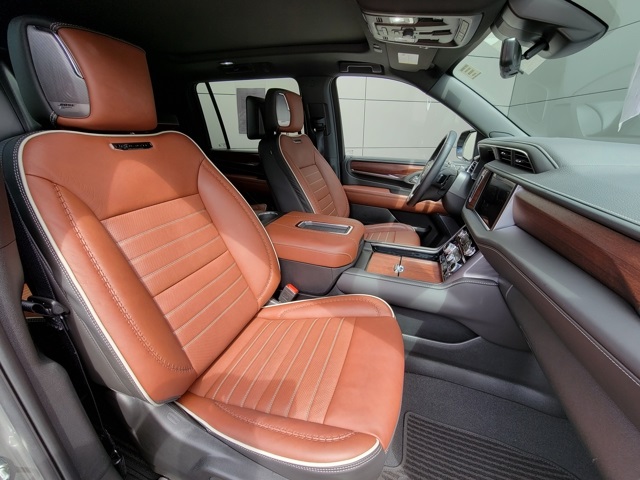 2024 Gmc Yukon XL Denali Ultimate photo 4