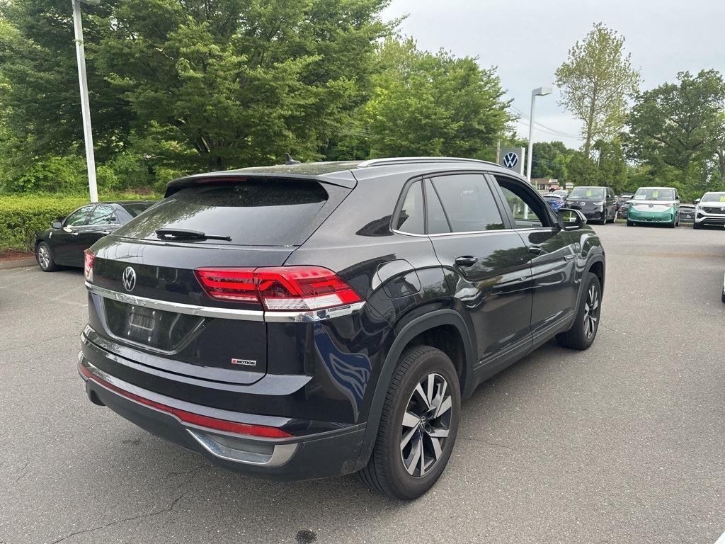 2022 Volkswagen Atlas Cross Sport SE photo 3