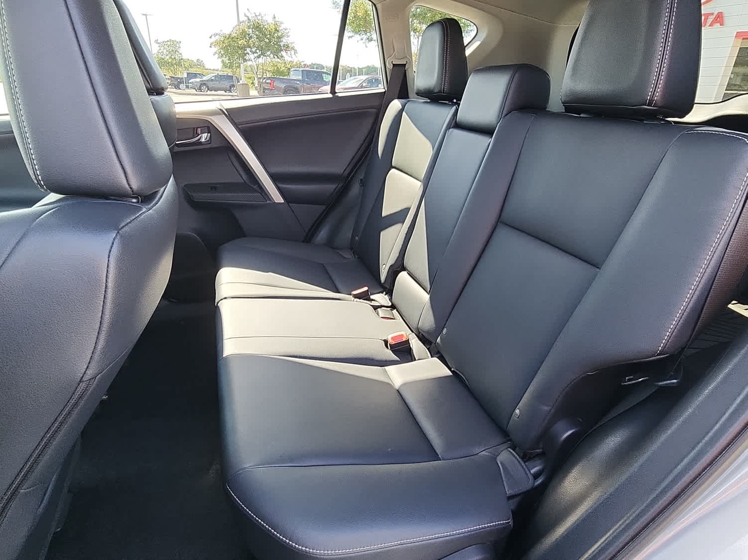 2013 Toyota RAV4 Limited photo 7