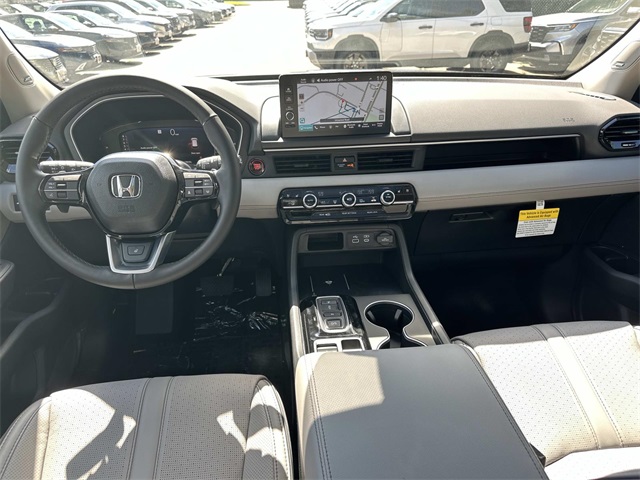 2025 Honda Pilot Elite photo 2