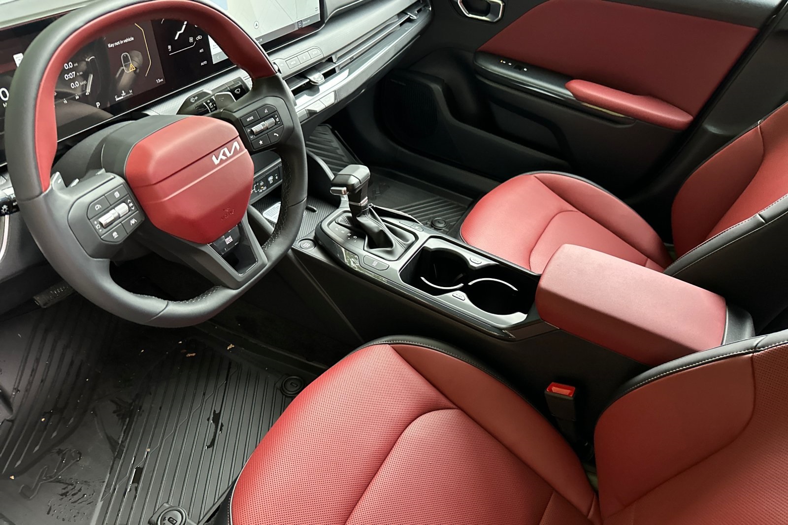 2025 Kia K4 GT-Line photo 5