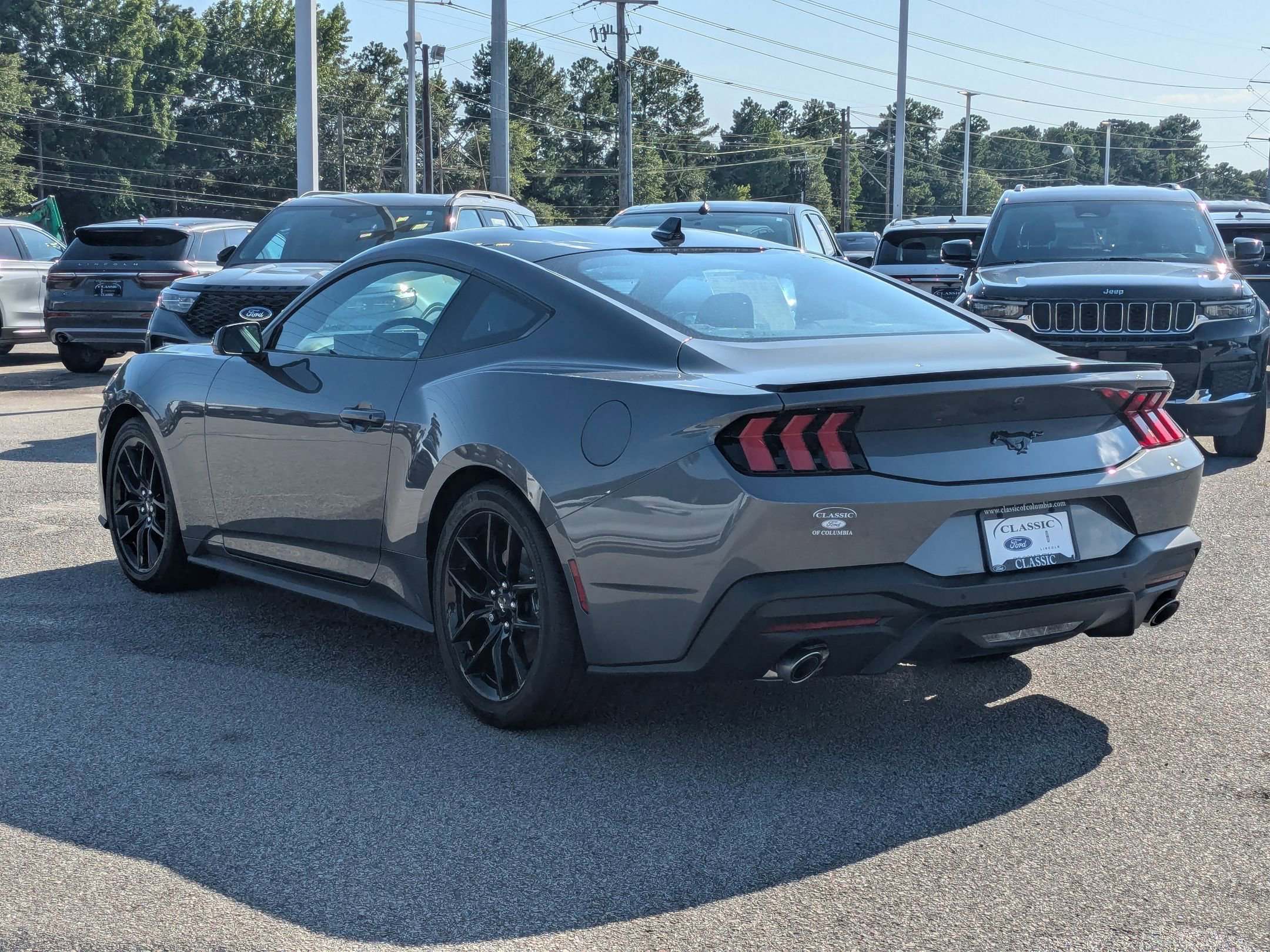 2025 Ford Mustang EcoBoost photo 3