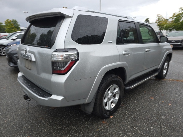 2014 Toyota 4Runner SR5 photo 3