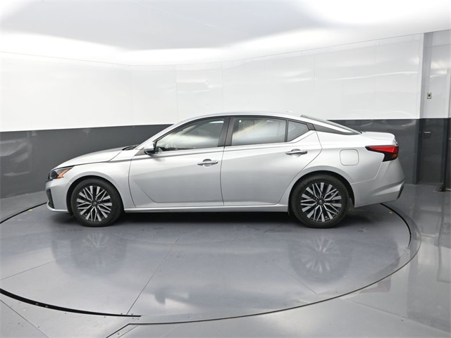 2023 Nissan Altima 2.5 SV photo 4