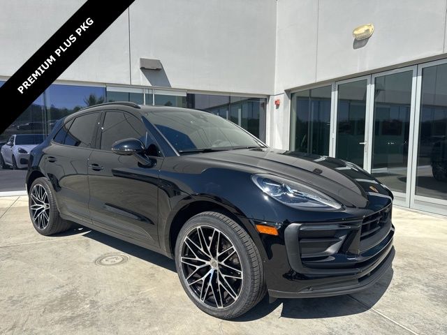 2023 Porsche Macan T