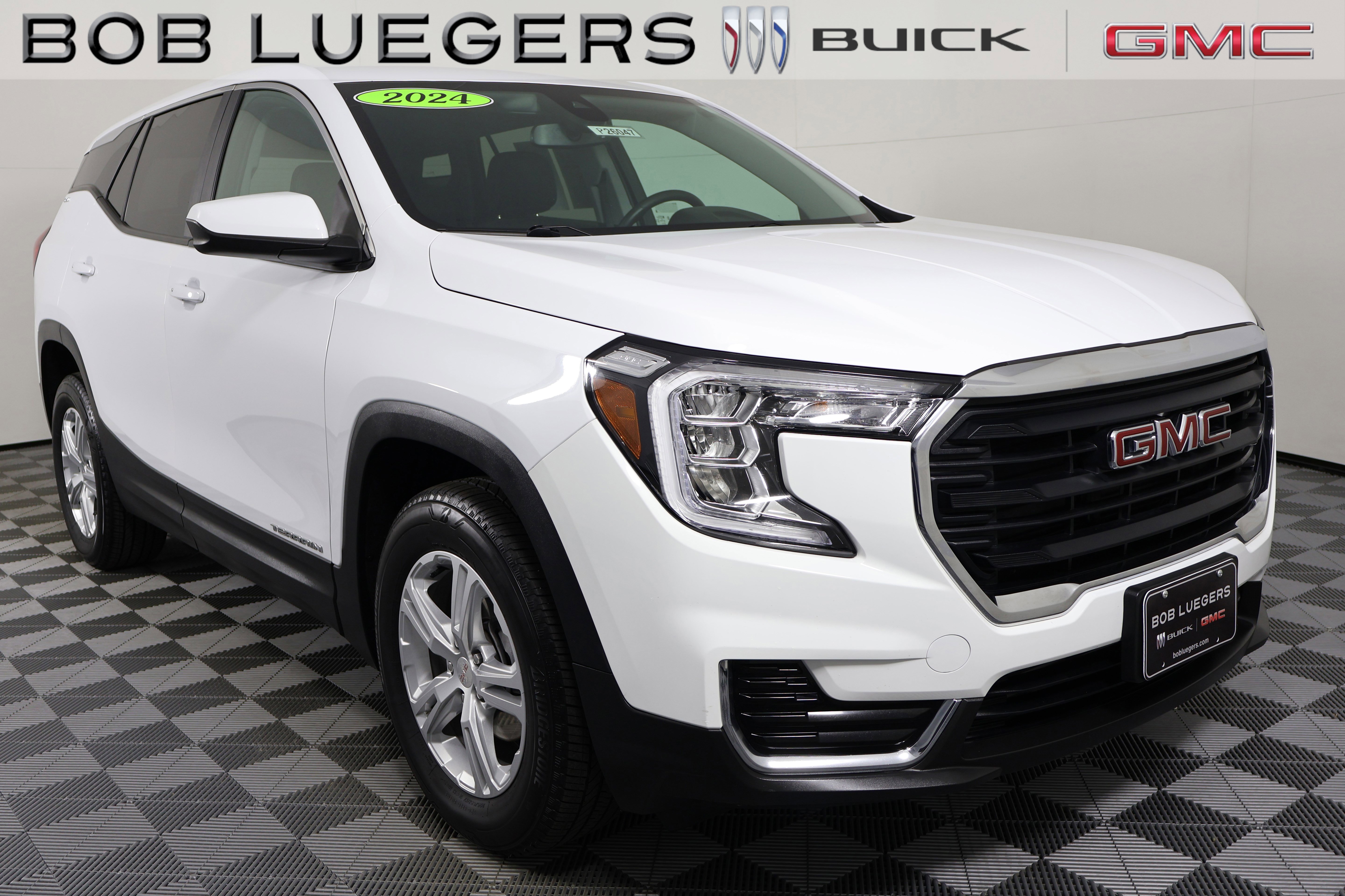 2024 GMC Terrain SLE's photo