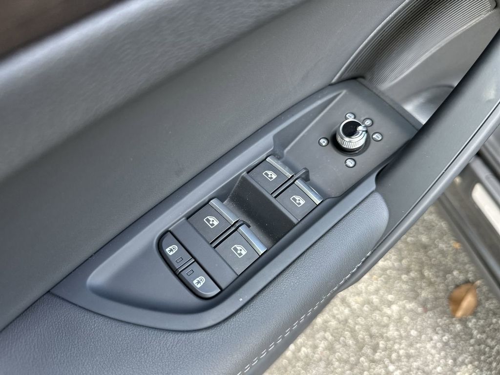 2024 Audi Q5 45 S line Premium photo 16