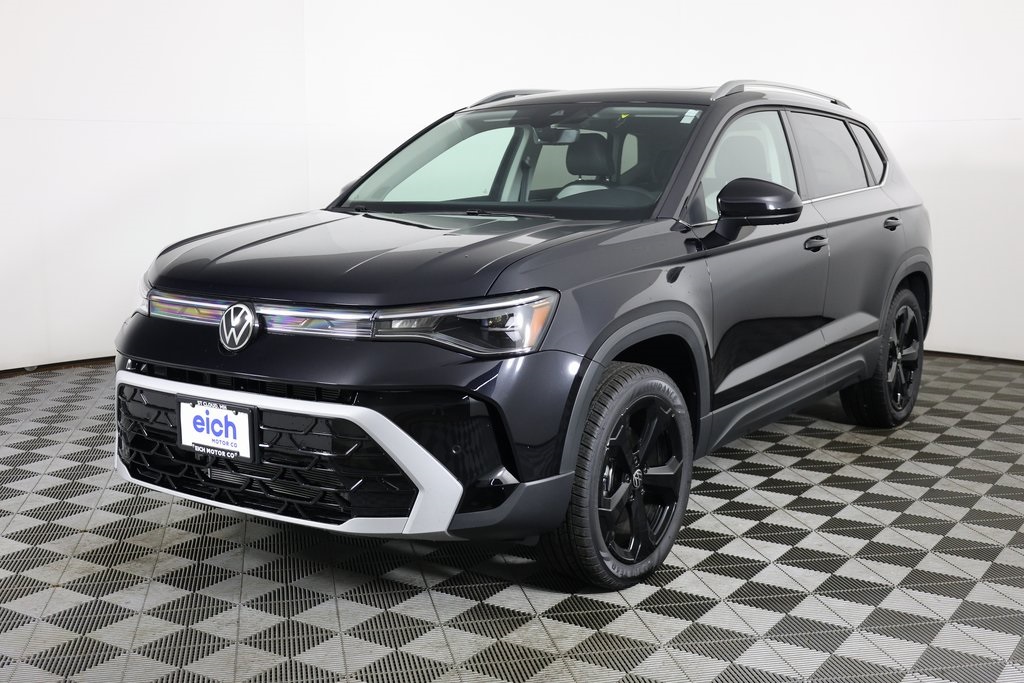 2025 Volkswagen Taos SEL photo 3