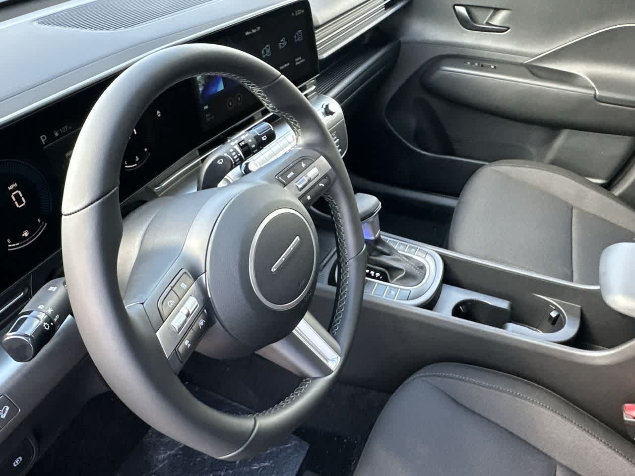 2026 Hyundai Kona SEL photo 12