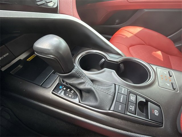 2024 Toyota Camry Hybrid XSE photo 7