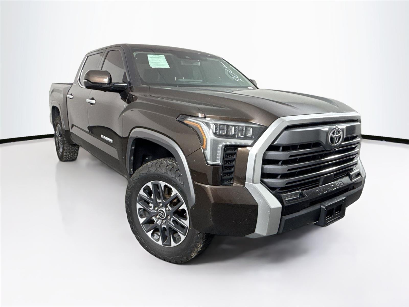 2023 Toyota Tundra Limited photo 3