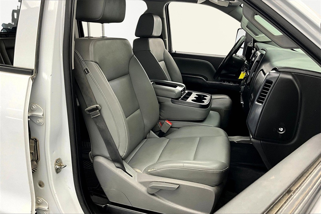 2022 Chevrolet Silverado 4500HD Work Truck photo 7