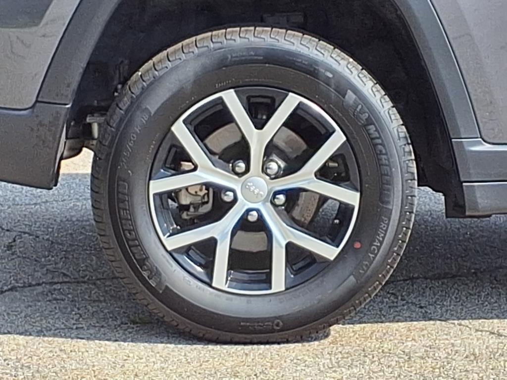 2024 Jeep Grand Cherokee Limited photo 3