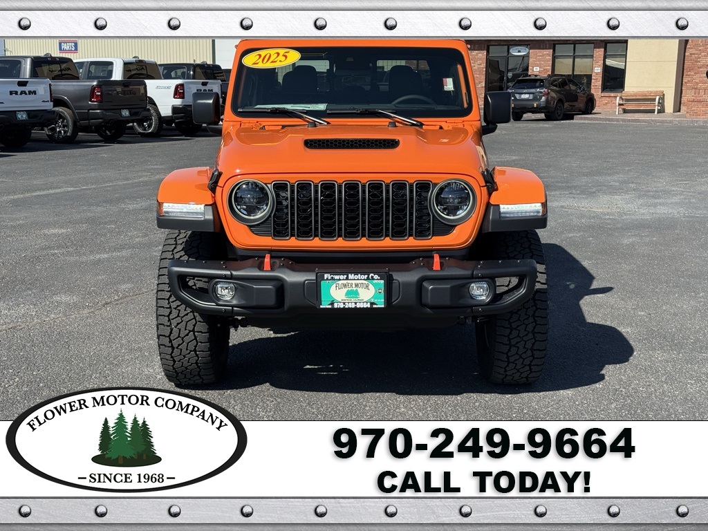 2025 Jeep Gladiator Mojave photo 2