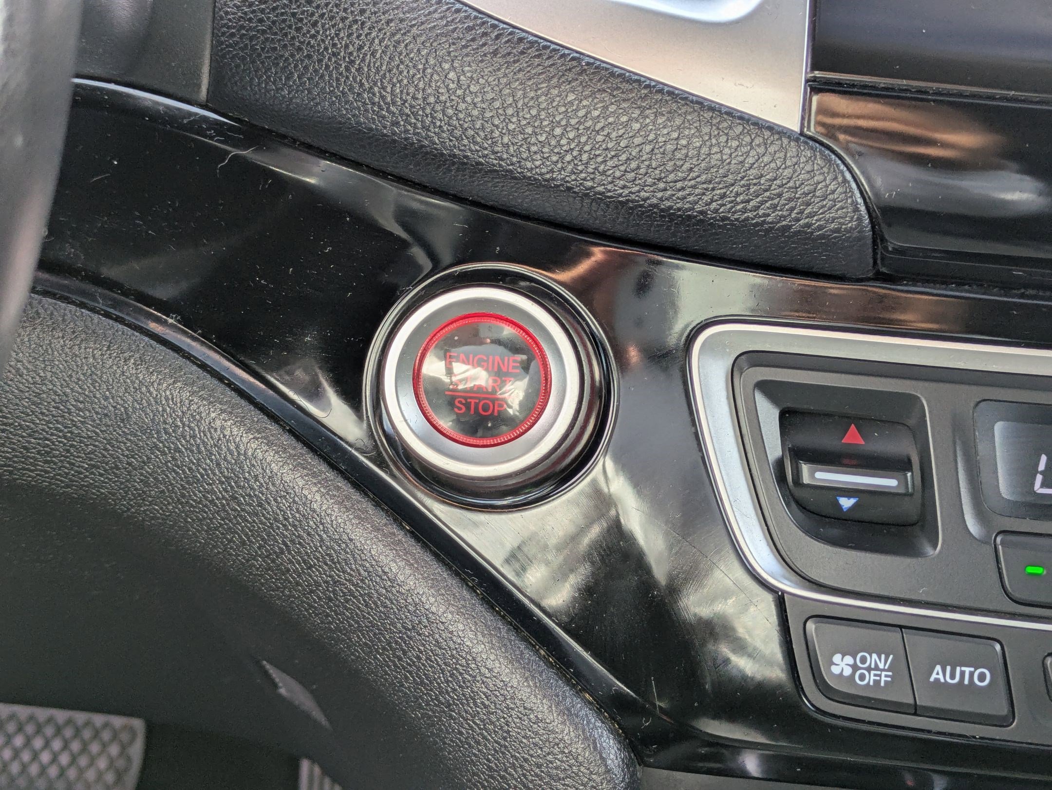 2018 Honda Pilot Elite photo 17