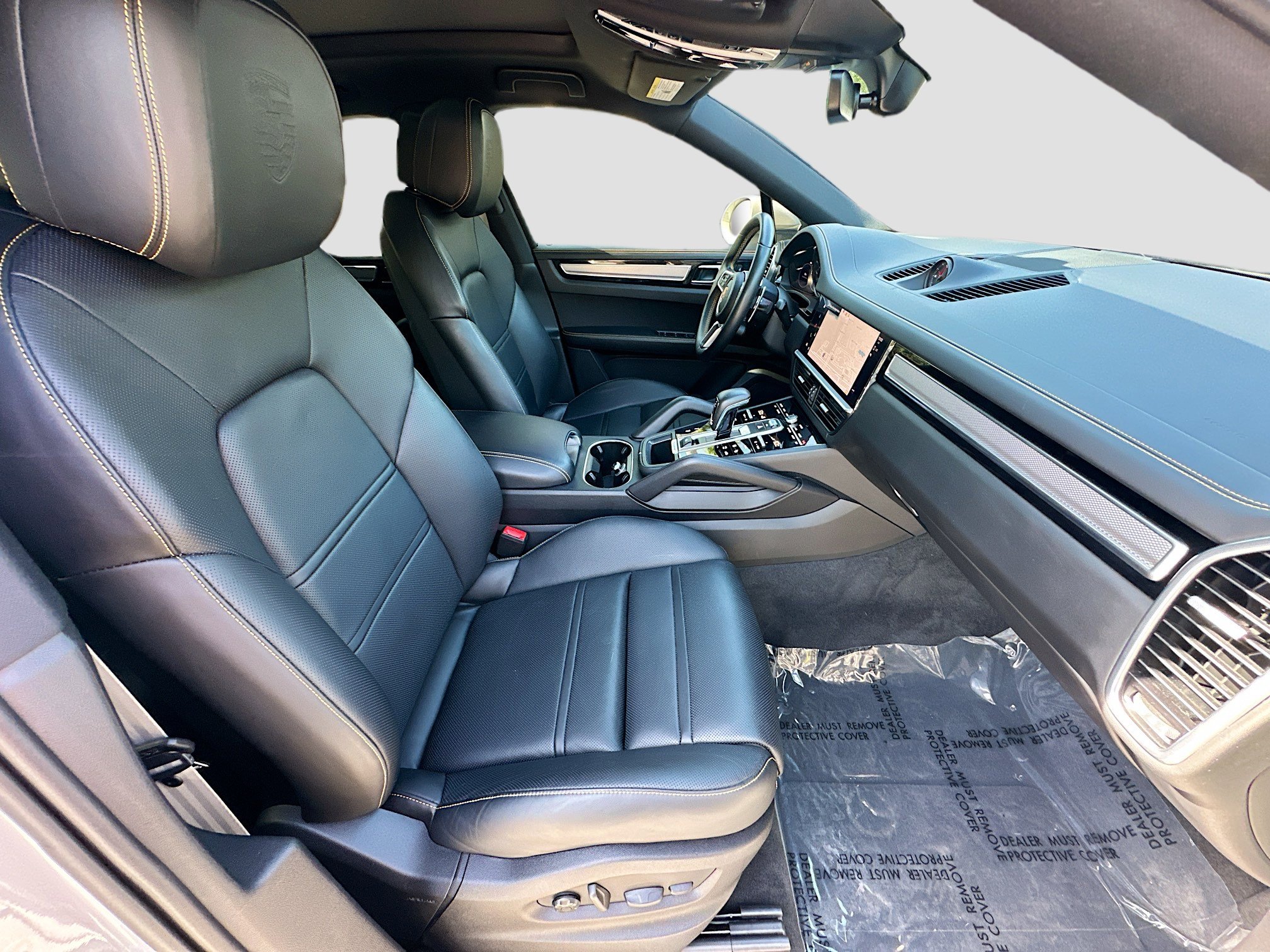 2022 Porsche Cayenne Platinum Edition photo 31