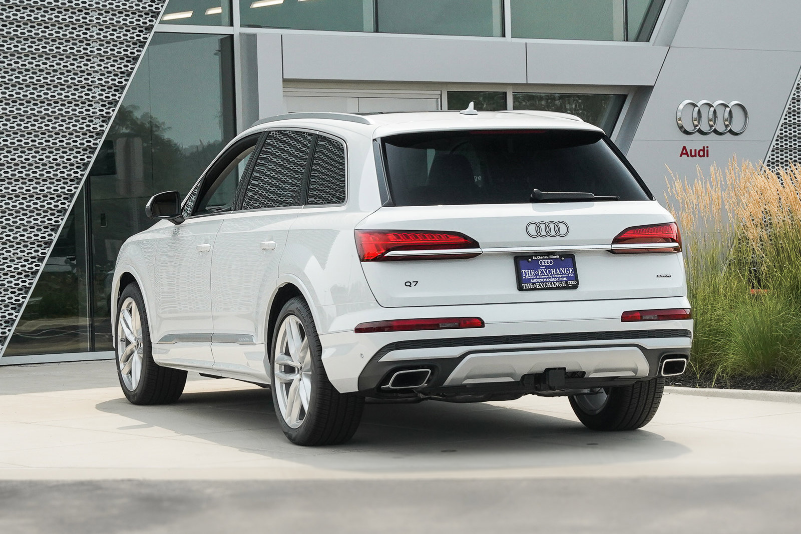 2025 Audi Q7 Premium Plus photo 4