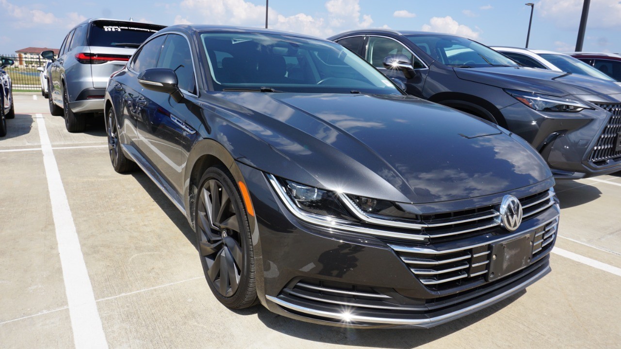 2019 Volkswagen Arteon SE photo 2