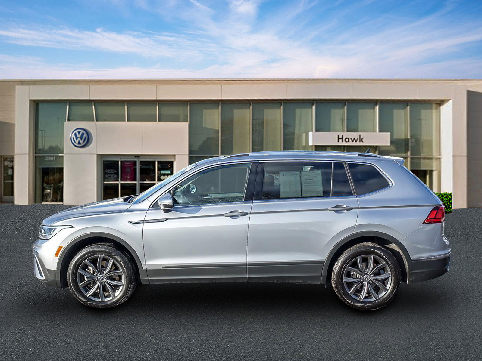 2024 VOLKSWAGEN TIGUAN - Image 3