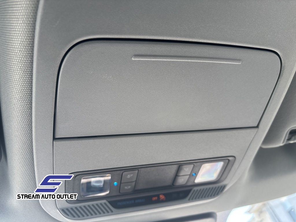 2023 Ford F-150 XLT photo 25