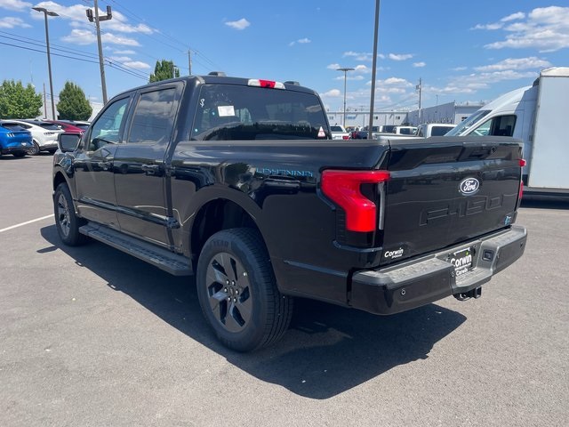 2025 Ford F-150 Lightning photo 14