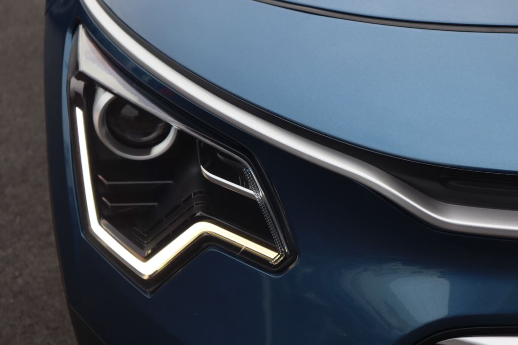 2024 Kia Niro EX photo 10