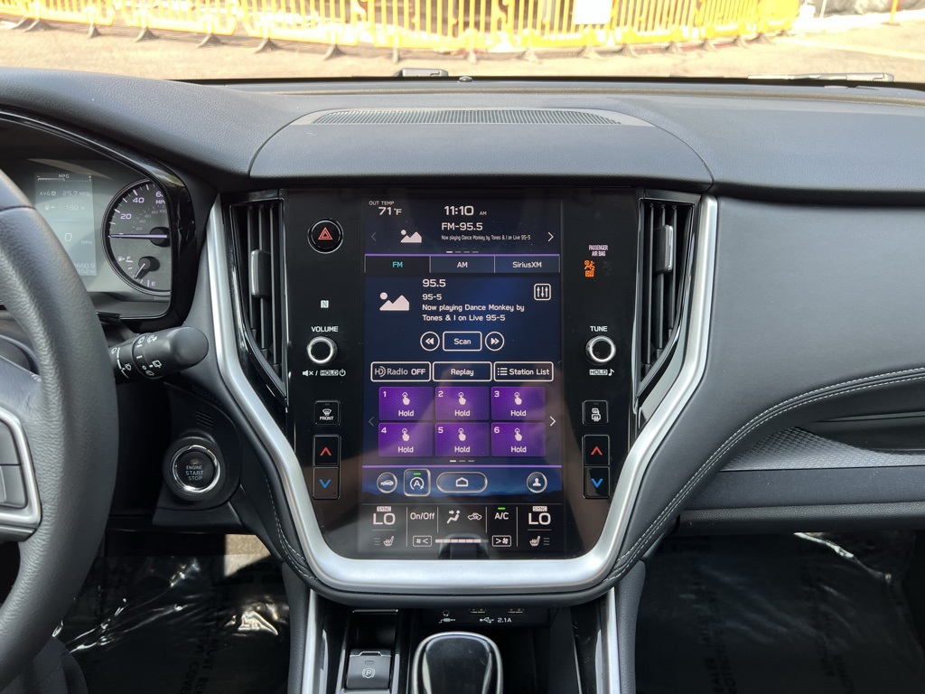 2020 Subaru Outback Premium photo 17