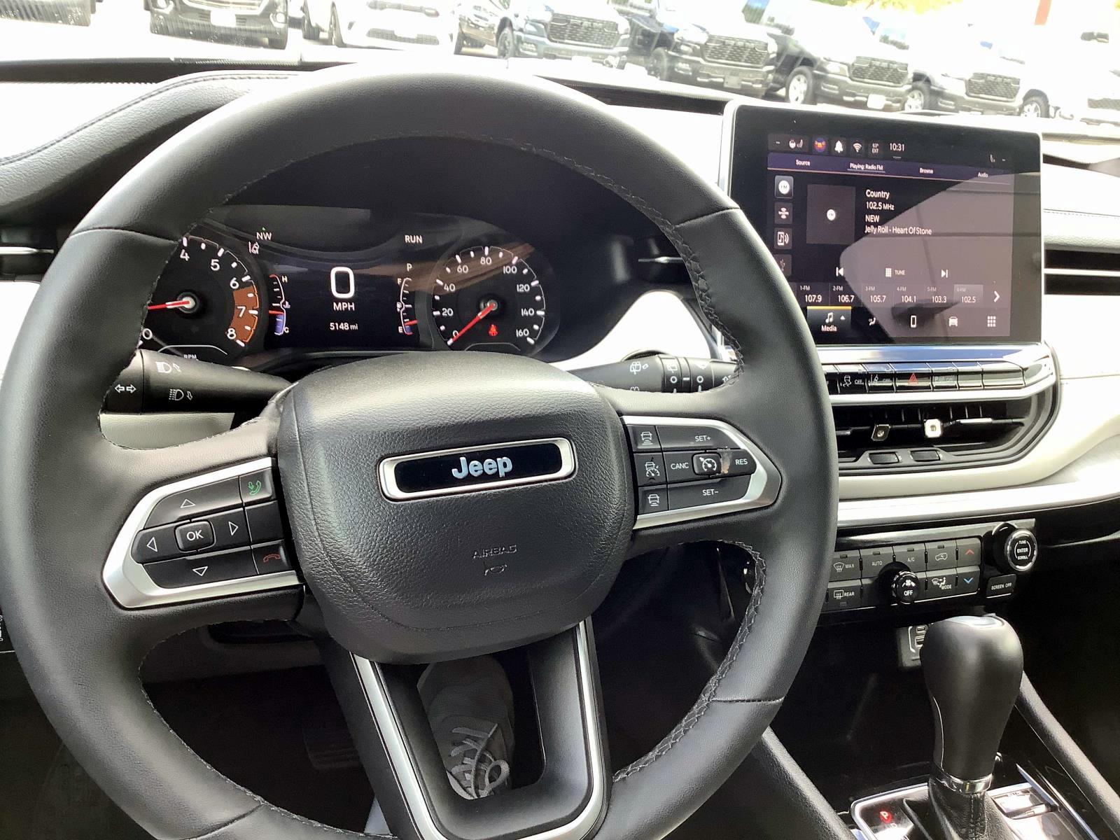 2025 Jeep Compass Limited photo 14