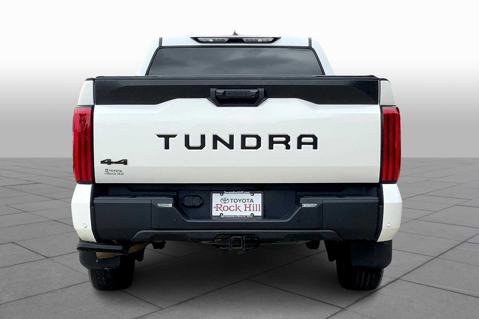 2022 Toyota Tundra SR5 CrewMax photo 4