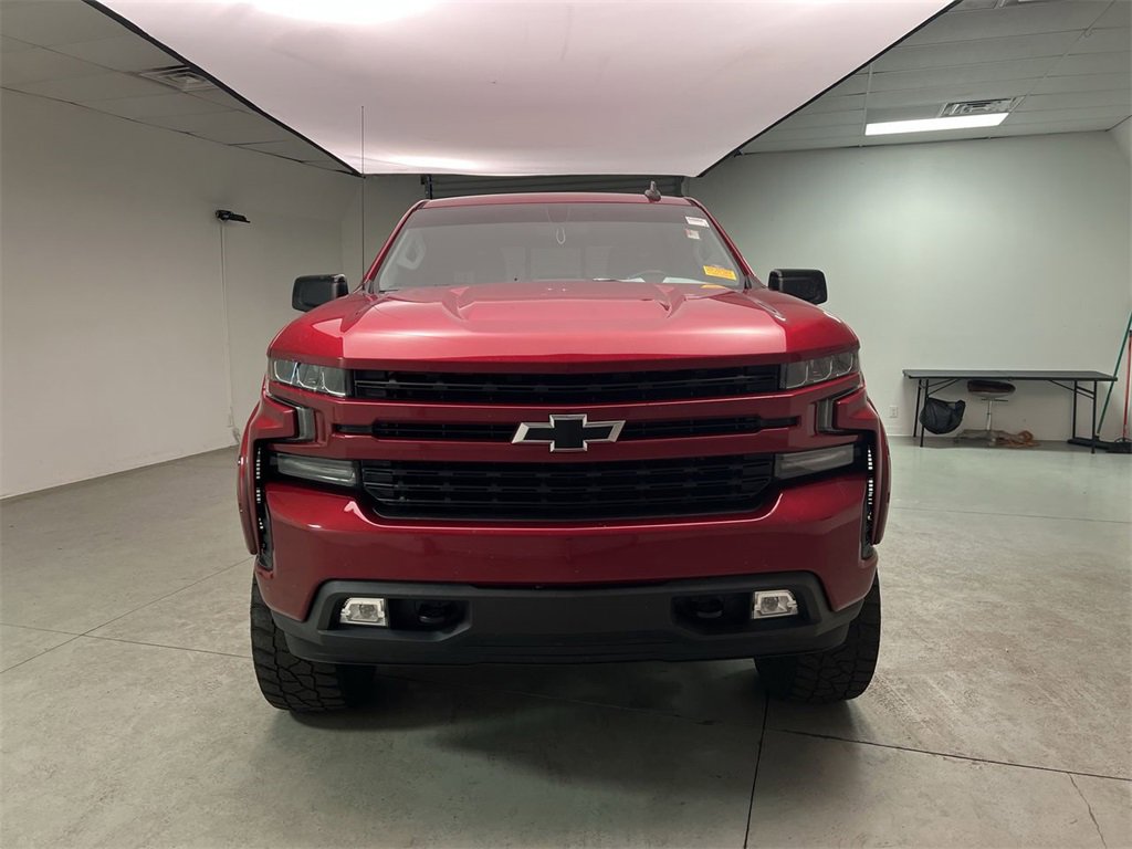 2021 Chevrolet Silverado RST photo 2