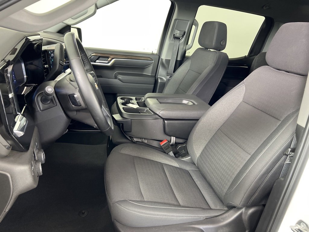 2025 Chevrolet Silverado 1500 LT photo 11