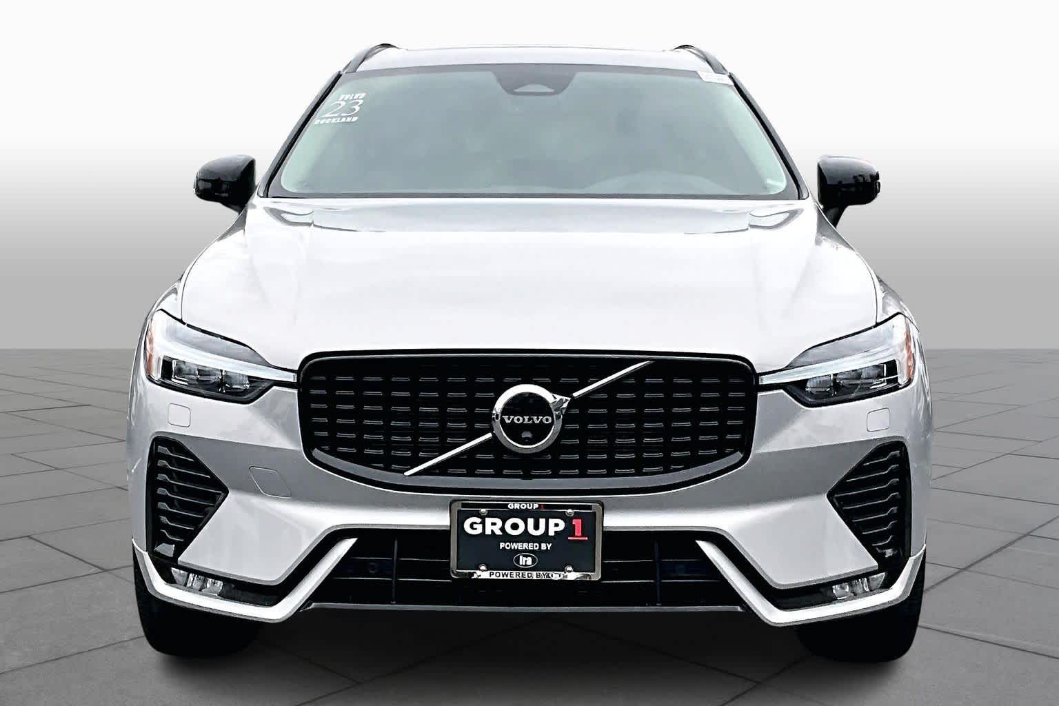 2023 Volvo XC60 Plus photo 3