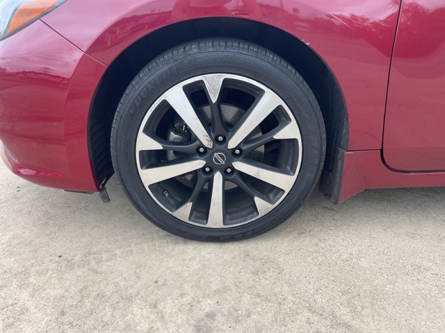 2018 Nissan Altima 2.5 SR photo 4