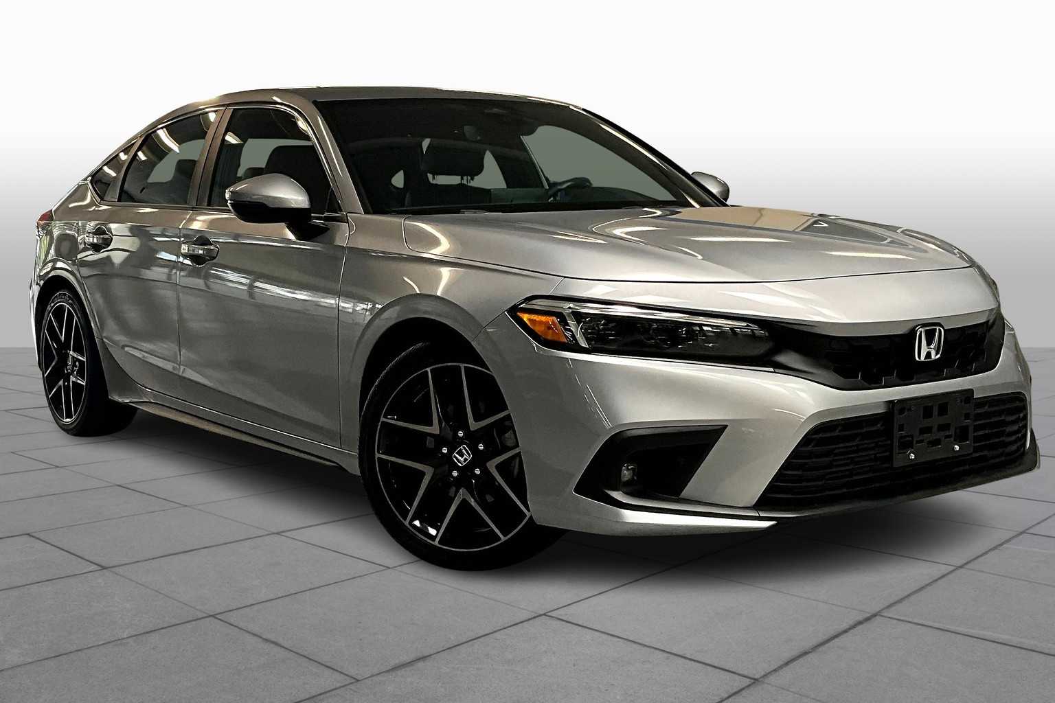 2024 Honda Civic Hatchback Sport Touring photo 2