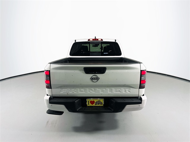 2025 Nissan Frontier SV photo 4