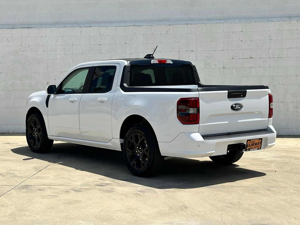 2025 Ford Maverick photo 4