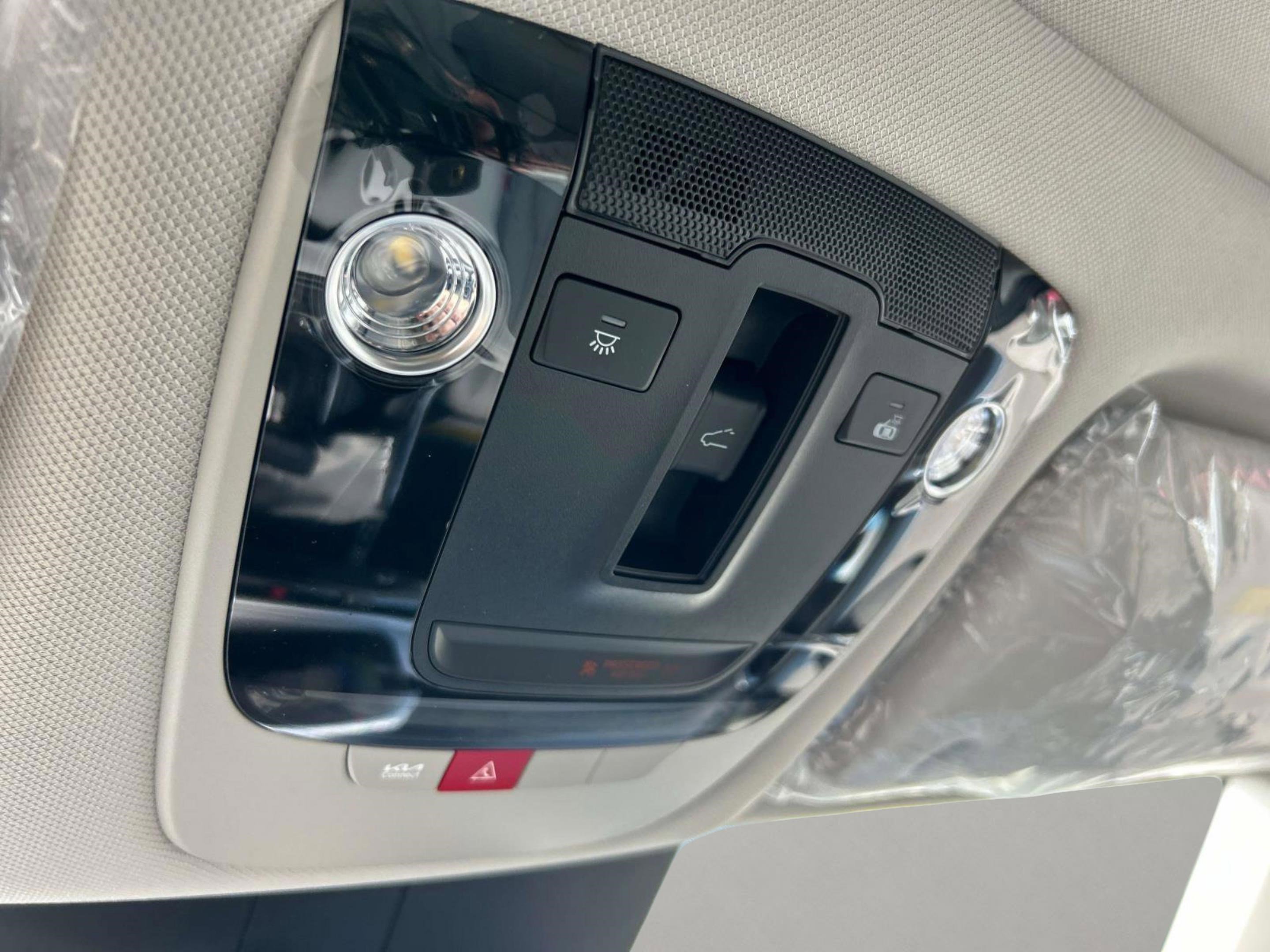2025 Kia Sorento S photo 28