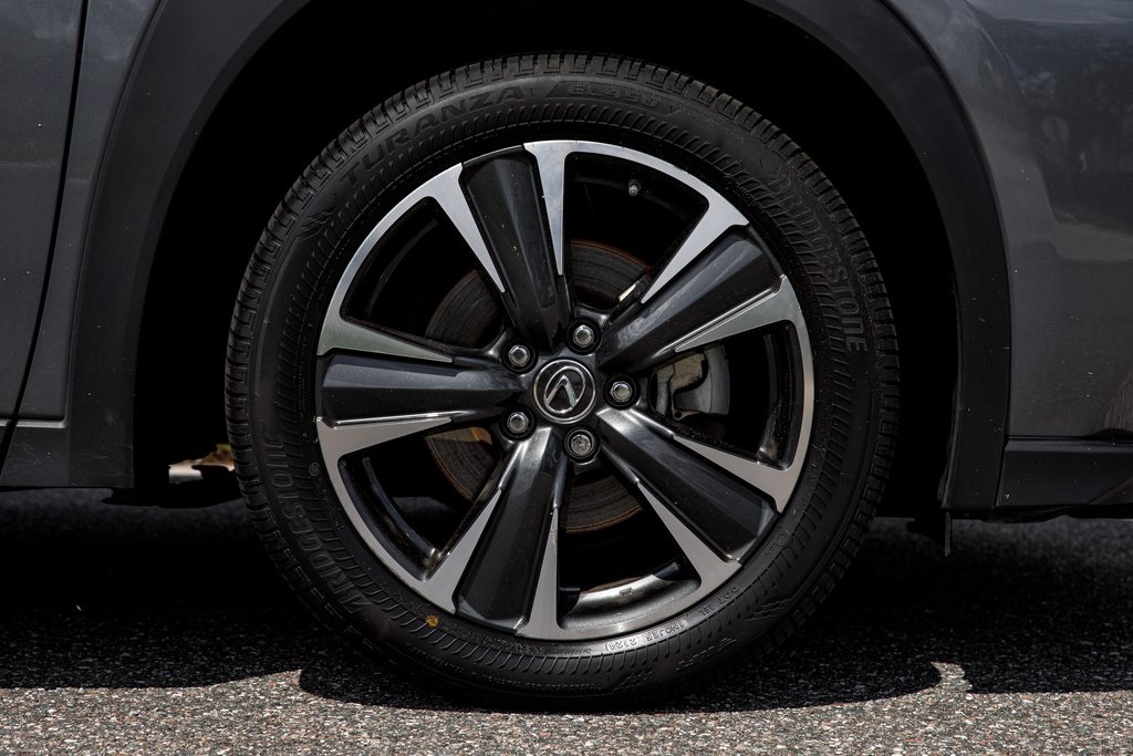 2019 Lexus UX 200 photo 11