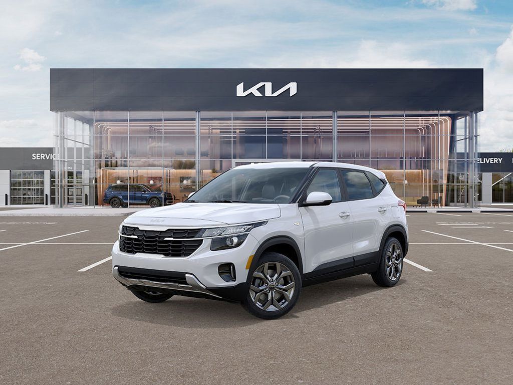 2026 Kia Seltos LX's photo