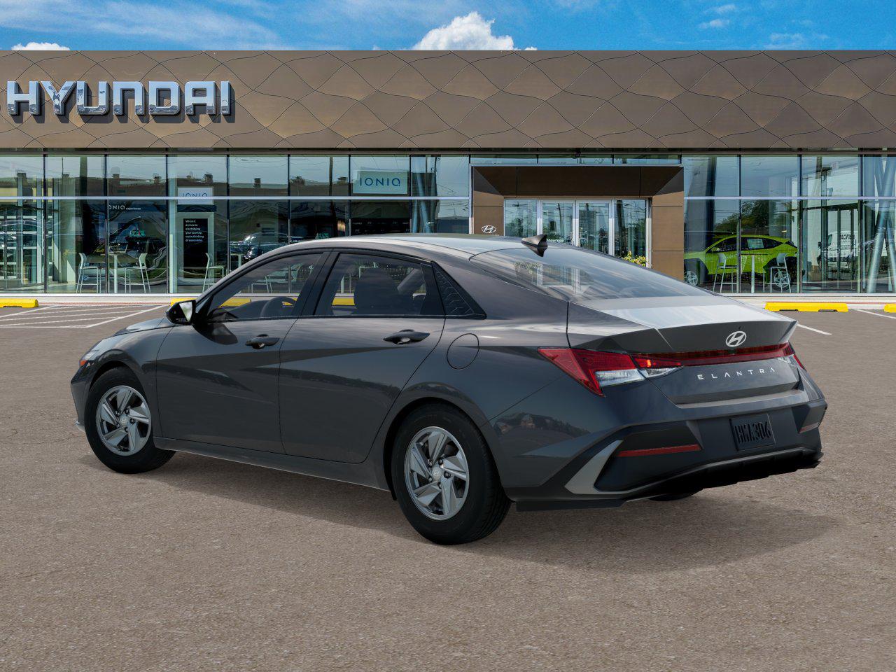 2026 Hyundai Elantra SE photo 4