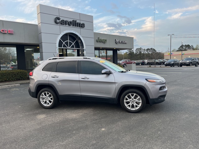 2018 Jeep Cherokee Latitude photo 2