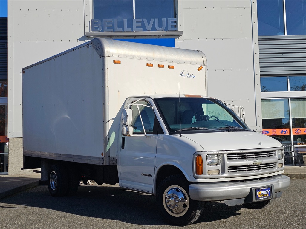 2000 Chevrolet Express Van Base photo 2
