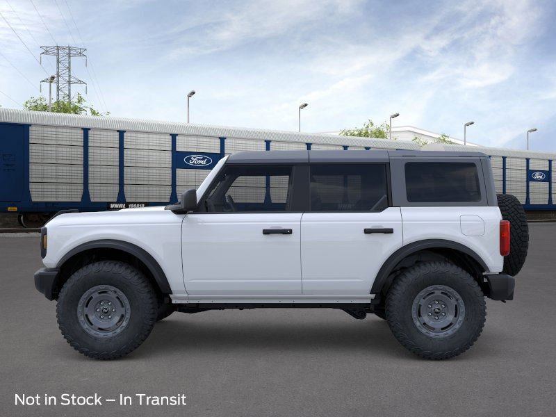 2025 Ford Bronco Base photo 3