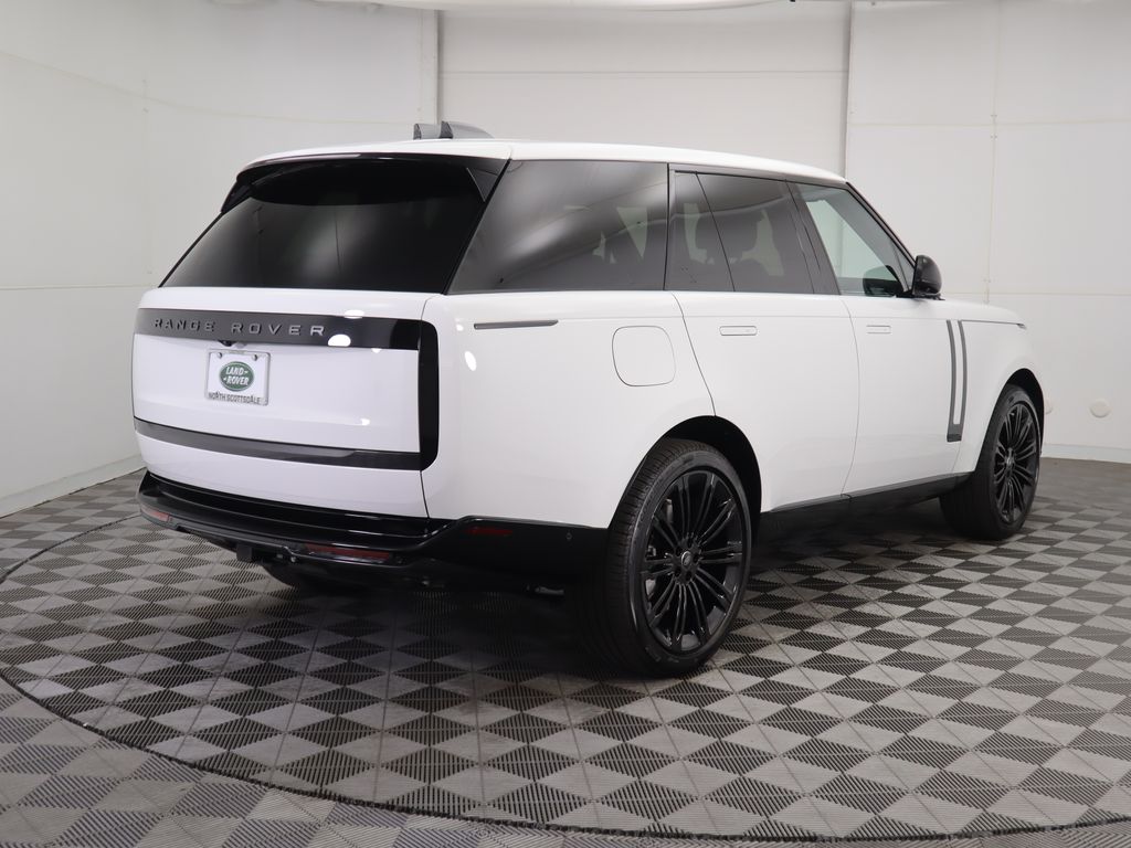 2025 Land Rover Range Rover SE photo 2