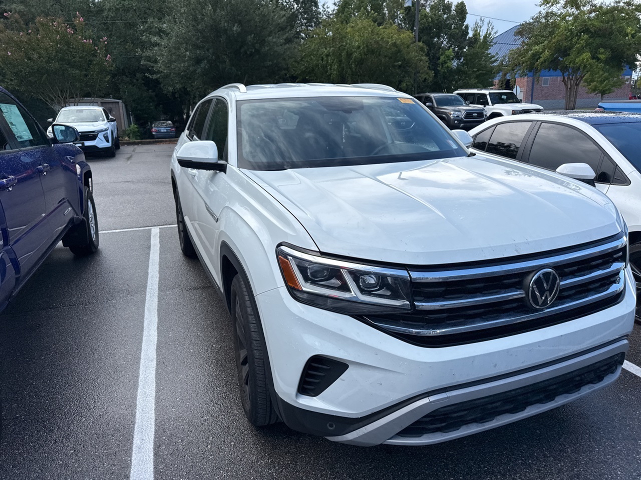 2023 Volkswagen Atlas Cross Sport V6 SE Technology photo 14